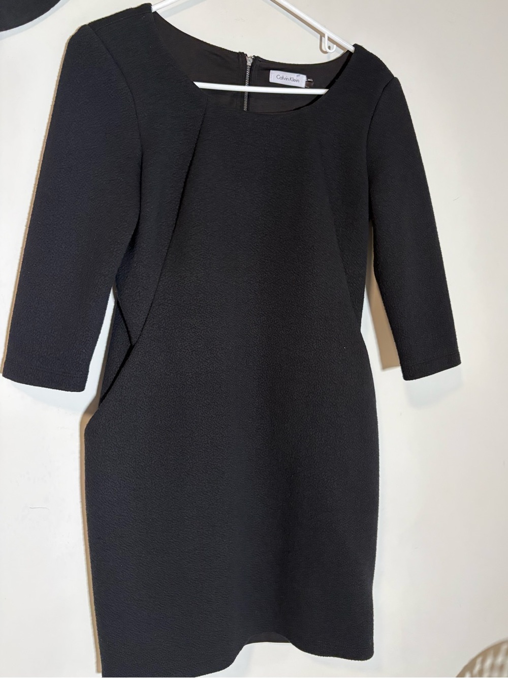 Calvin Klein Textured Sheath Dress with Pockets— Size 4 / Like New